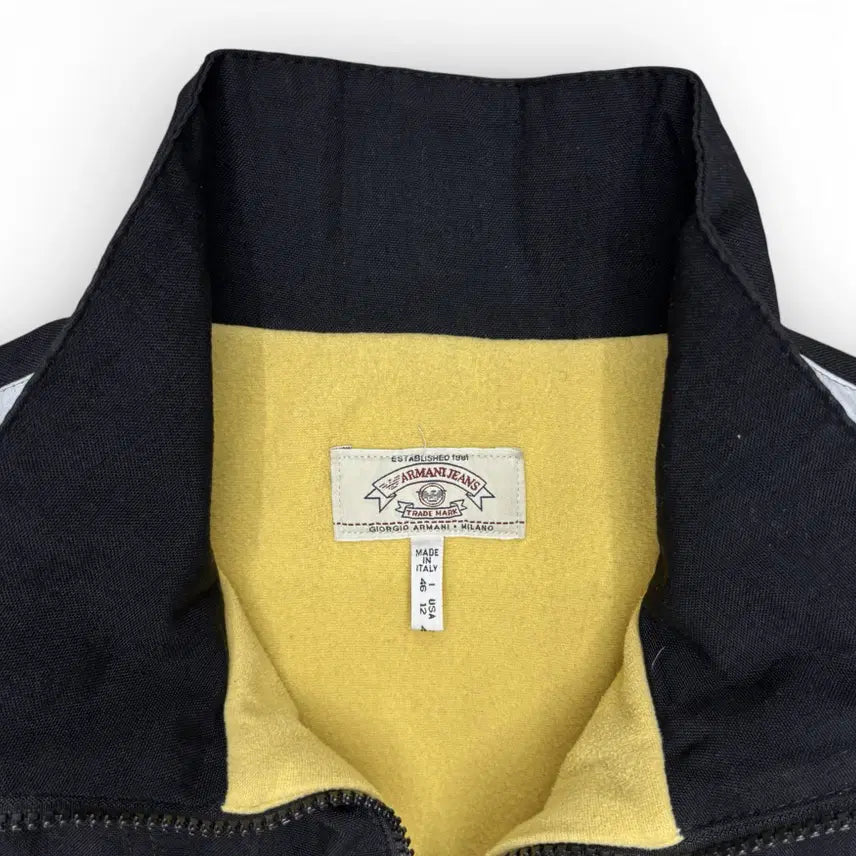 [BUNJANG] Armani Jeans 90's Reflective Jacket (Size 105) / 90's 아르마니 진스 리플렉티브 자켓 105