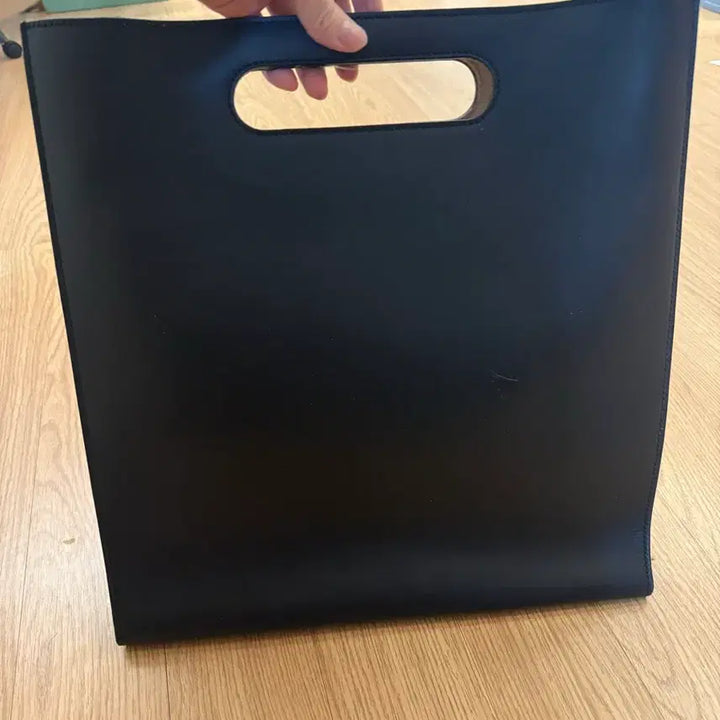 [BUNJANG] Gucci Black Leather Tote Bag / 구찌 블랙 레더 토트백 Gucci