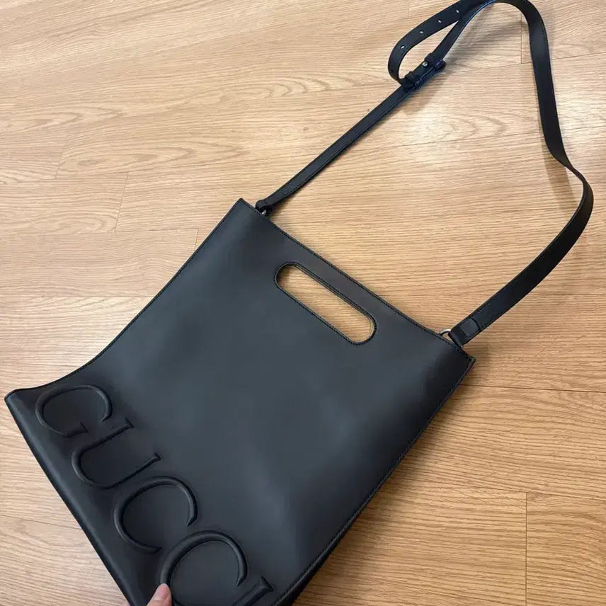 [BUNJANG] Gucci Black Leather Tote Bag / 구찌 블랙 레더 토트백 Gucci