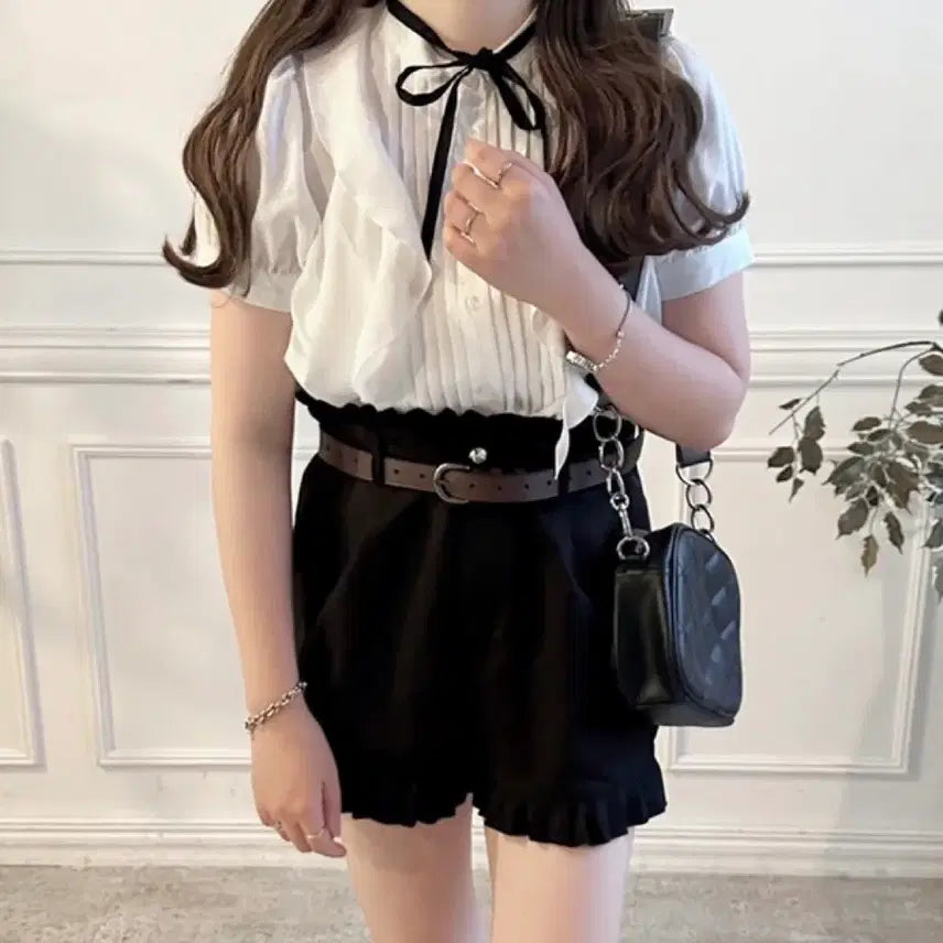 [BUNJANG] Grl Greil Ribbon Blouse / 반택무배ㅣgrl그레일 반팔리본블라우스 스나계양산형미셸마카롱