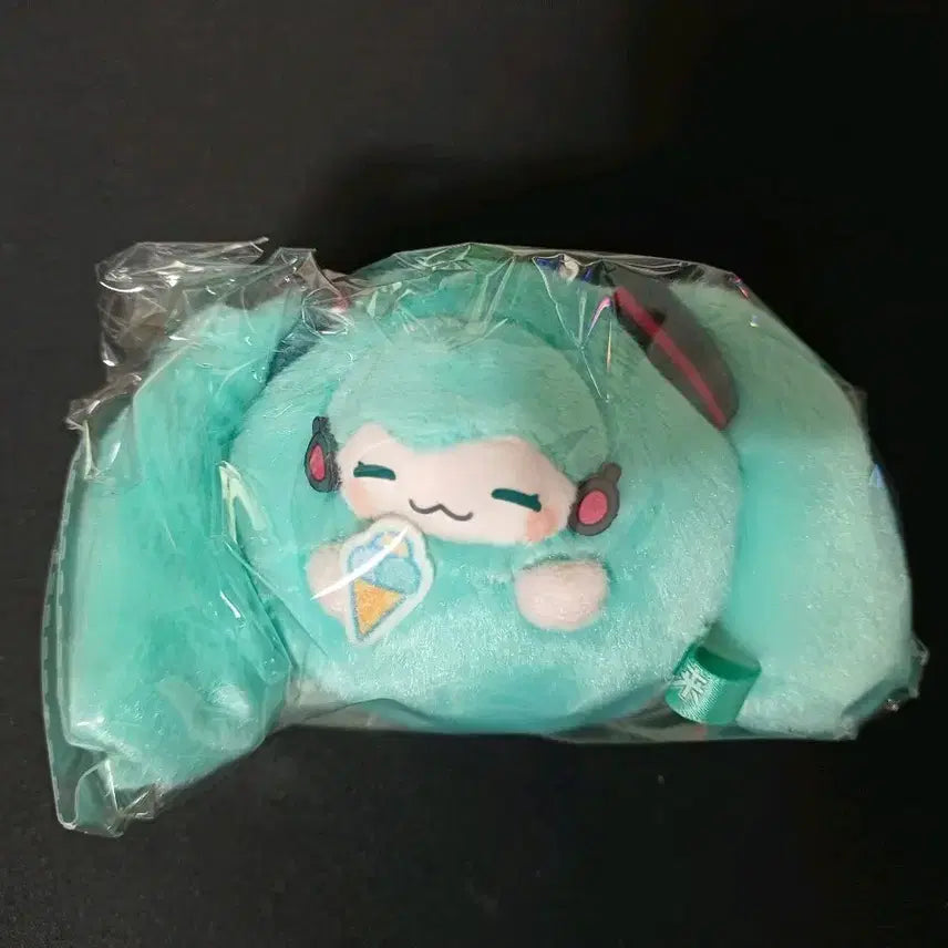 [BUNJANG] Hatsune Miku Ice Cream Plush (Sealed) / (미개봉) 하츠네미쿠 인형