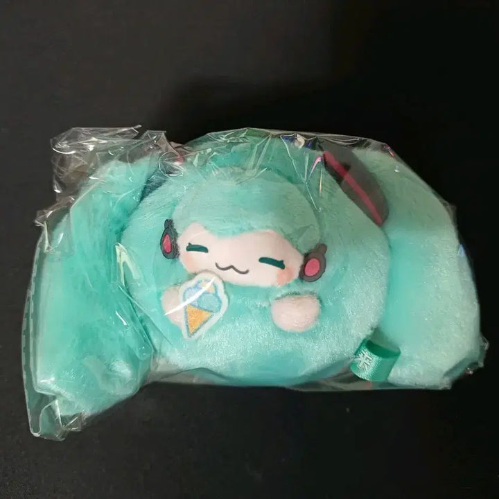 [BUNJANG] Hatsune Miku Ice Cream Plush (Sealed) / (미개봉) 하츠네미쿠 인형