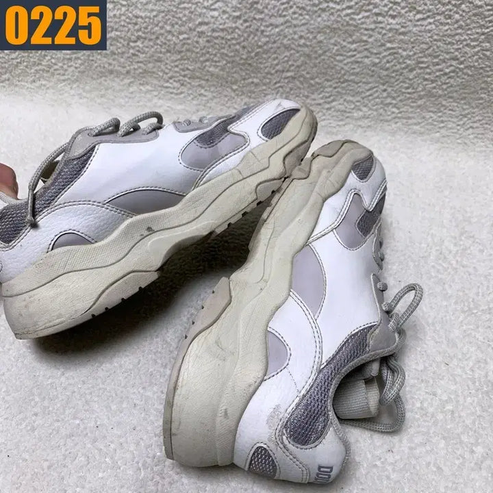 [BUNJANG] MLB Ugly Shoes Sneakers / [240] MLB 엠엘비 어글리 슈즈 키높이 운동화