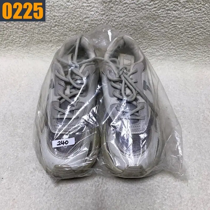 [BUNJANG] MLB Ugly Shoes Sneakers / [240] MLB 엠엘비 어글리 슈즈 키높이 운동화