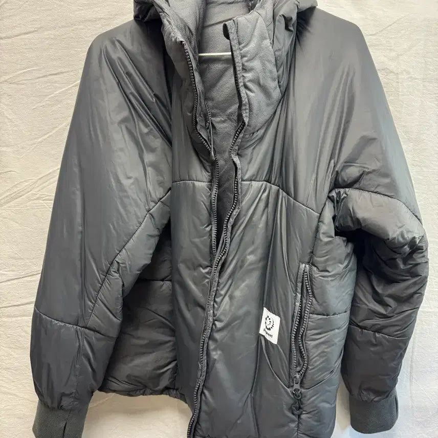 [BUNJANG] Parachute Reversible Jumper Charcoal / 패러킷 리버시블 점퍼 차콜