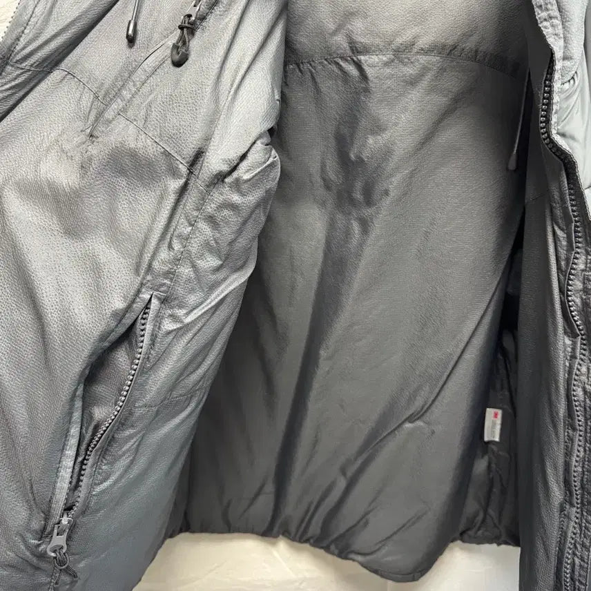 [BUNJANG] Parachute Reversible Jumper Charcoal / 패러킷 리버시블 점퍼 차콜