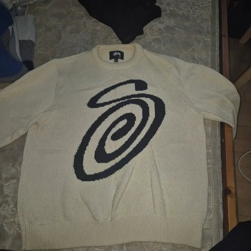 [BUNJANG] Stussy Curly S Sweater Natural / 스투시 컬리 S 스웨터 내추럴