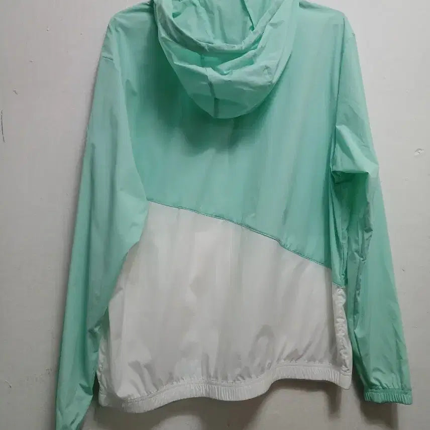 [BUNJANG] Discovery Men's Windbreaker Jacket (Size 100) / 디스커버리 남성 바람막이 자켓 점퍼 사이즈 100