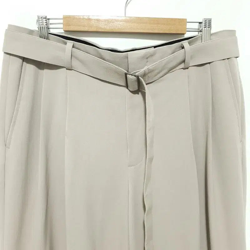 [BUNJANG] Musinsa Standard Belted Two Tuck Wide Slacks / 무탠다드 벨티드 투턱 와이드 슬랙스 36_M0797