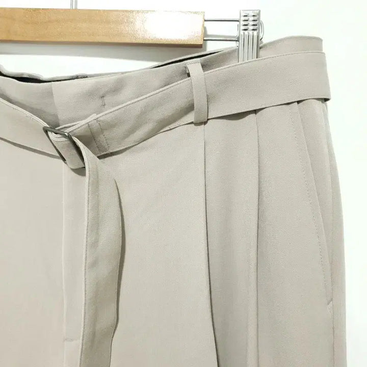 [BUNJANG] Musinsa Standard Belted Two Tuck Wide Slacks / 무탠다드 벨티드 투턱 와이드 슬랙스 36_M0797