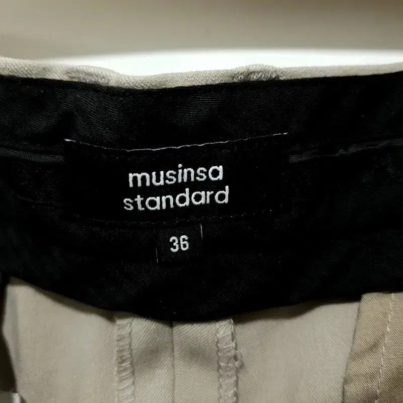 [BUNJANG] Musinsa Standard Belted Two Tuck Wide Slacks / 무탠다드 벨티드 투턱 와이드 슬랙스 36_M0797