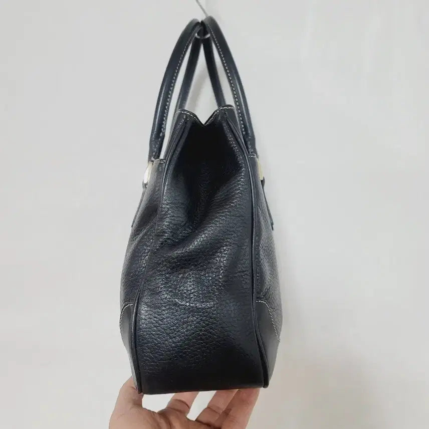 [SOLD OUT] DAKS 닥스 천연소가죽 금장장식 토트백