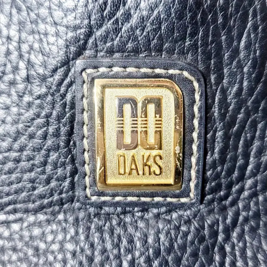 [SOLD OUT] DAKS 닥스 천연소가죽 금장장식 토트백