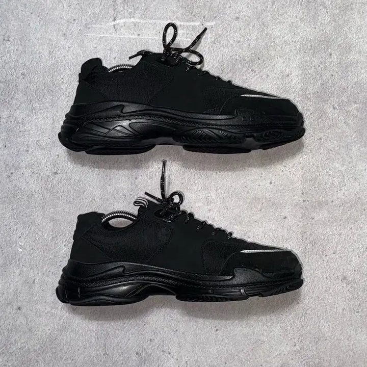 [BUNJANG] Grabin Black Sneakers 260mm / grabin 그라빈 블랙 운동화 260mm