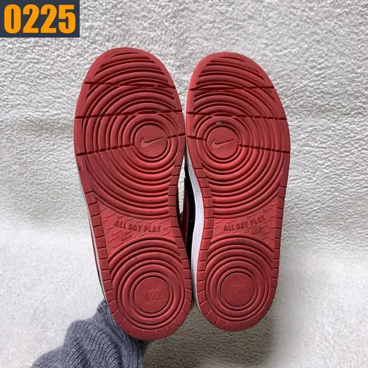 [BUNJANG] NIKE Court Borough Sneakers / [240] NIKE 나이키 코트 버로우 스니커즈