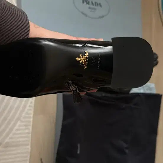 [BUNJANG] Prada Black Enamel Long Boots / 프라다 블랙 에나멜 롱부츠