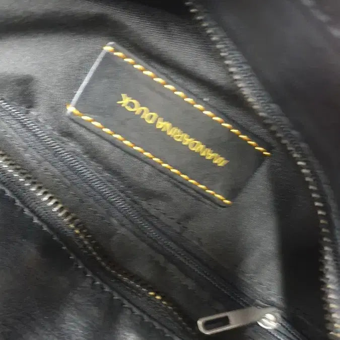 [BUNJANG] Mandarina Duck Black Leather Backpack / 만다리나덕 블랙 가죽 백팩