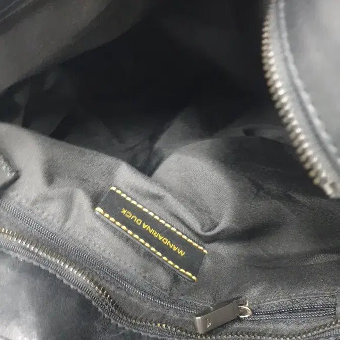 [BUNJANG] Mandarina Duck Black Leather Backpack / 만다리나덕 블랙 가죽 백팩