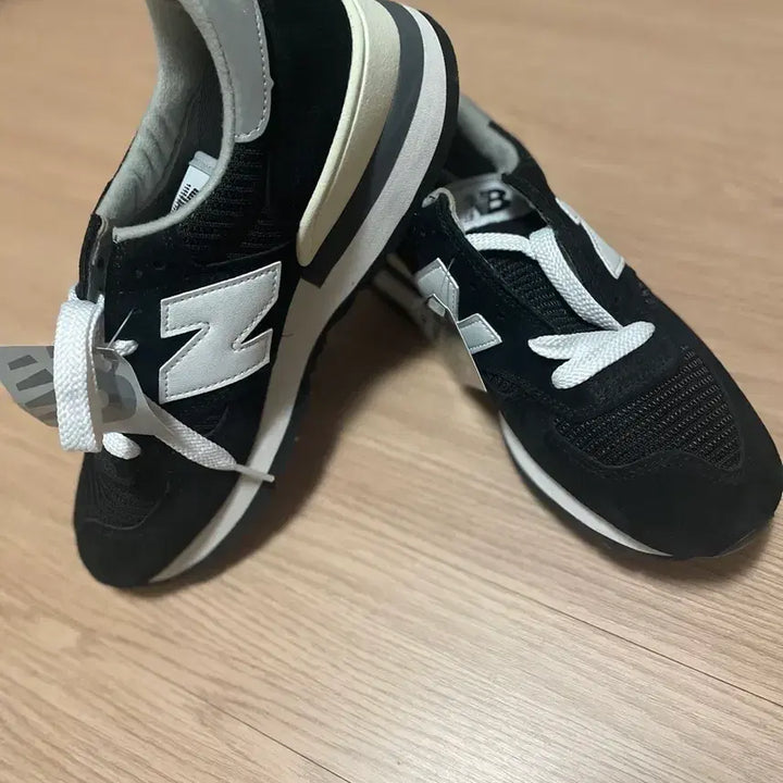 [BUNJANG] New Balance 990v1 Black 250 Shoes / 뉴발란스 990v1 블랙 250 새상품