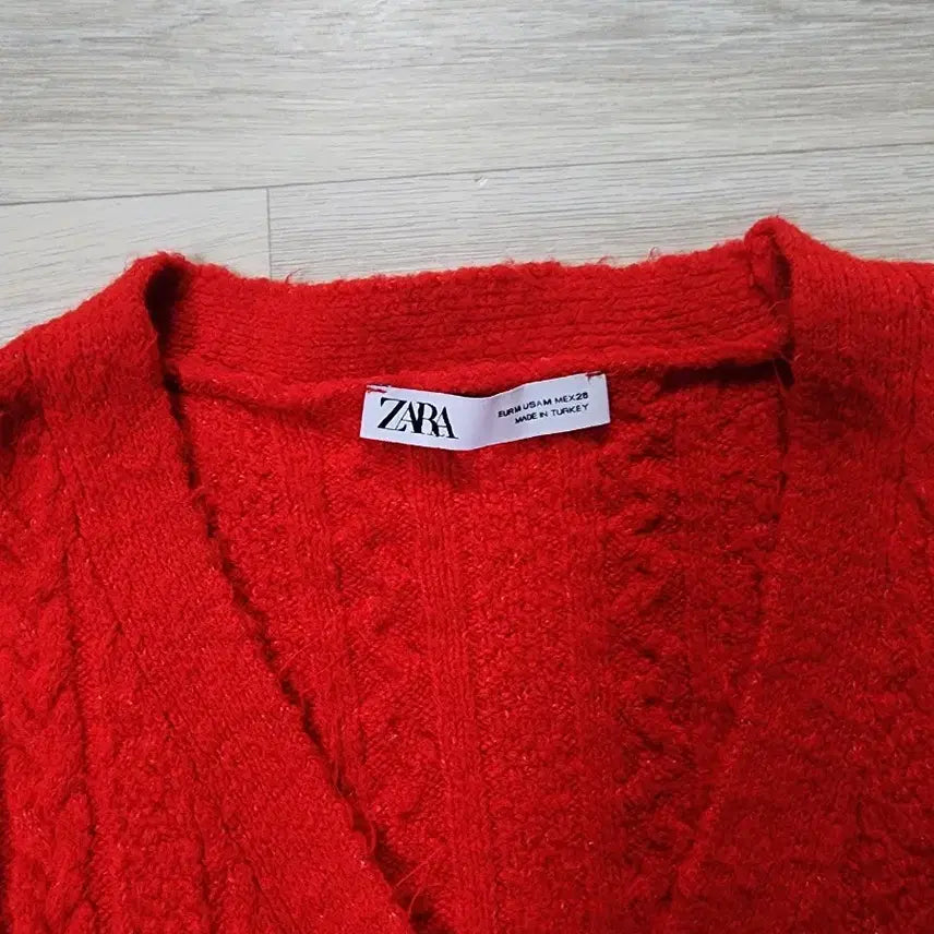 [BUNJANG] ZARA Red Cable Knit Cardigan / 자라 레드 케이블 니트 가디건