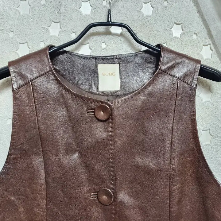 [BUNJANG] BCBG Leather Vest Women's 55 / BCBG 양가죽조끼 여성55