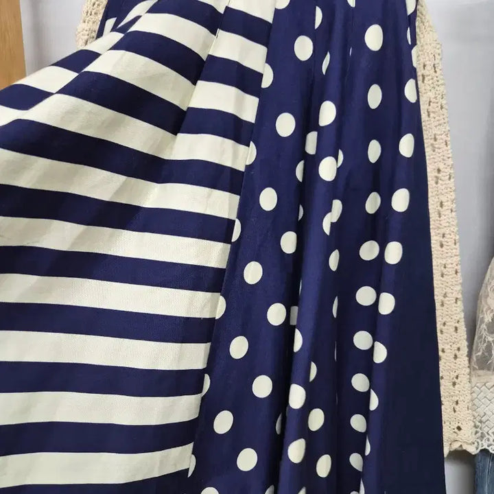 [BUNJANG] ZARA Crochet Knit Top & BLANK Dot Stripe Skirt / 자라 크로쉐 니트. blank 도트 스트라이프 스커트