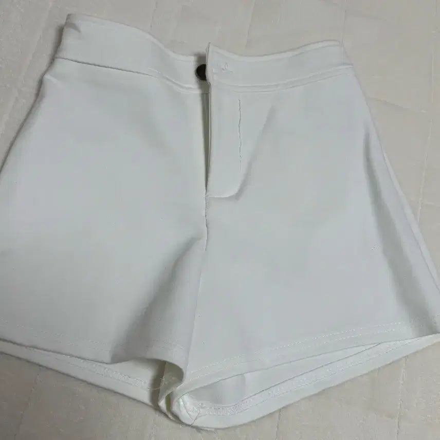 [BUNJANG] Unspecified White Slim Fit Shorts / 화이트 스판 슬림핏 반바지