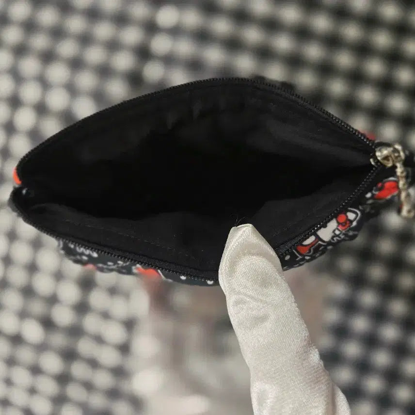 [BUNJANG] Hello Kitty Quilted Passport Wallet Black / 헬로키티 퀼팅 똑딱이 여권지갑 투웨이지갑 블랙