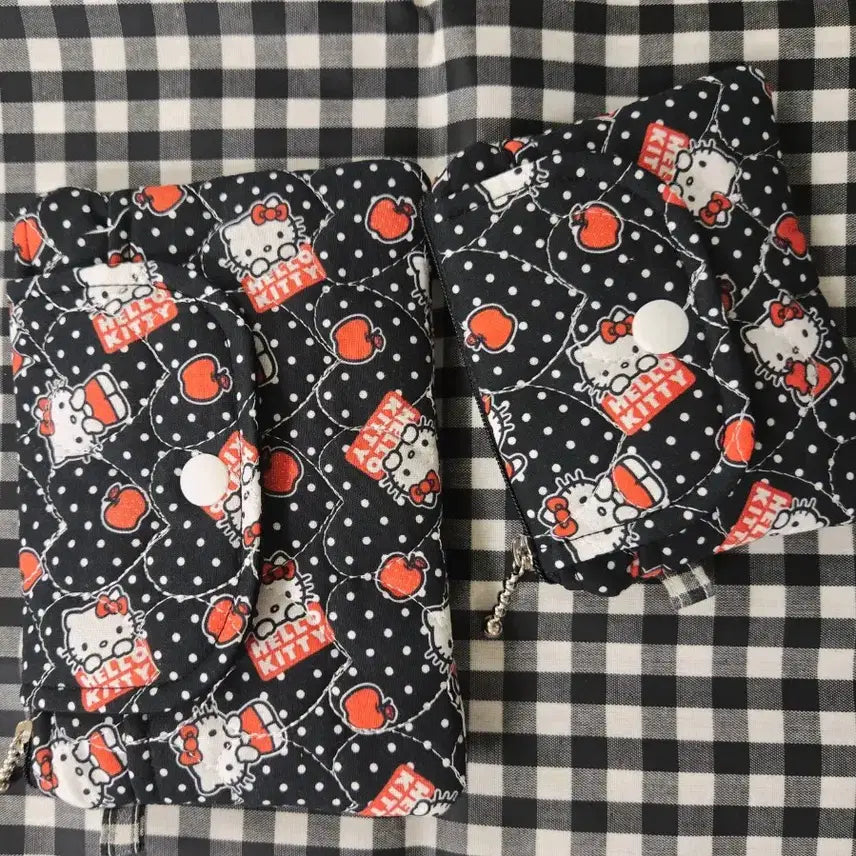 [BUNJANG] Hello Kitty Quilted Passport Wallet Black / 헬로키티 퀼팅 똑딱이 여권지갑 투웨이지갑 블랙