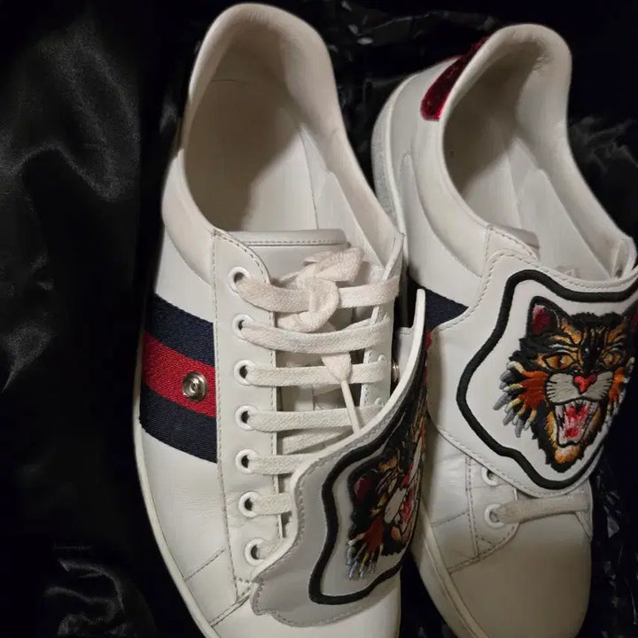 [BUNJANG] Gucci Tiger Embroidered Ace Sneakers (Size 270-275) / 신세계정품 구찌 타이거 자수 에이스 스니커즈  사이즈270~275