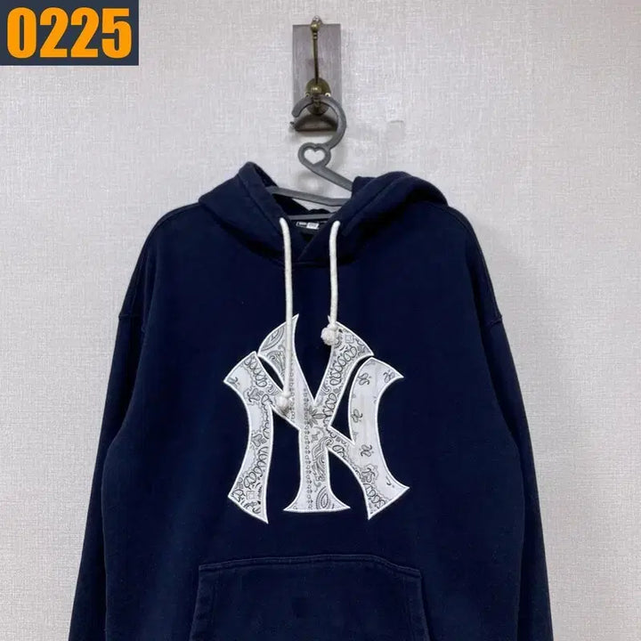 [BUNJANG] MLB Big Logo Hoodie / 95 MLB 엠엘비 빅로고 후드 티셔츠