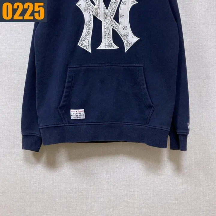 [BUNJANG] MLB Big Logo Hoodie / 95 MLB 엠엘비 빅로고 후드 티셔츠