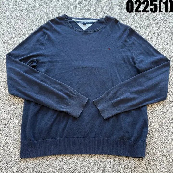 [BUNJANG] Tommy Hilfiger Navy Knit M / 타미힐피거 네이비 긴팔 니트 M