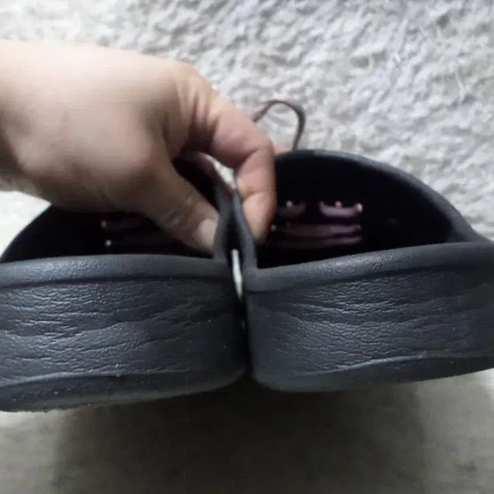 [BUNJANG] Adidas Adilette Clogs Black Slippers / 후루룩구제 245 아디다스 아딜렛 클로그 블랙 슬리퍼 중고 신발