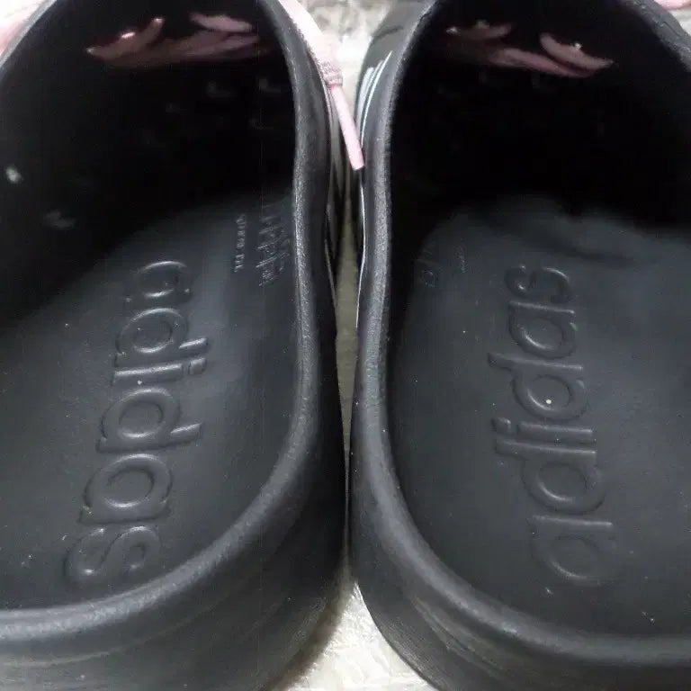 [BUNJANG] Adidas Adilette Clogs Black Slippers / 후루룩구제 245 아디다스 아딜렛 클로그 블랙 슬리퍼 중고 신발