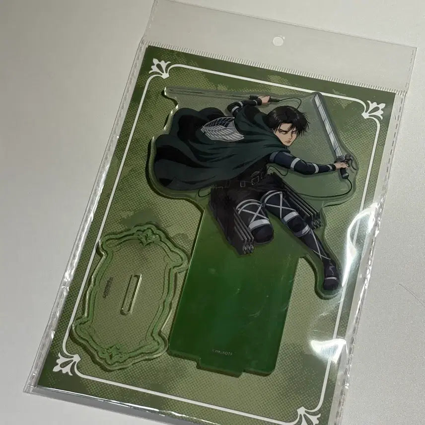 [BUNJANG] Attack on Titan Levi Acrylic Stand / 진격의 거인 리바이 아크릴 스탠드