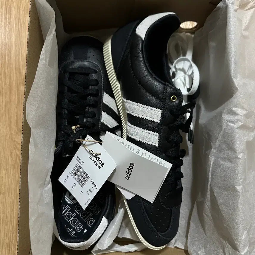 [SOLD OUT] 아디다스 재팬 코어 블랙 클라우드 화이트 280