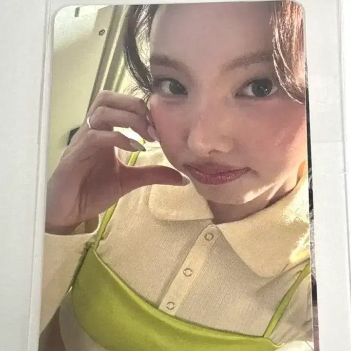 [BUNJANG] TWICE NAYEON POCA Set (2) + Lip Balm / 미개봉)트와이스 나연 퓌 포토카드 2매 한정 세트 립밤