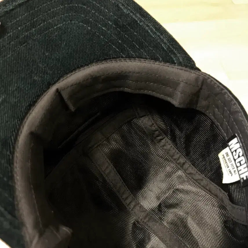 [BUNJANG] Mischief Velvet Cap / 미스치프 모자
