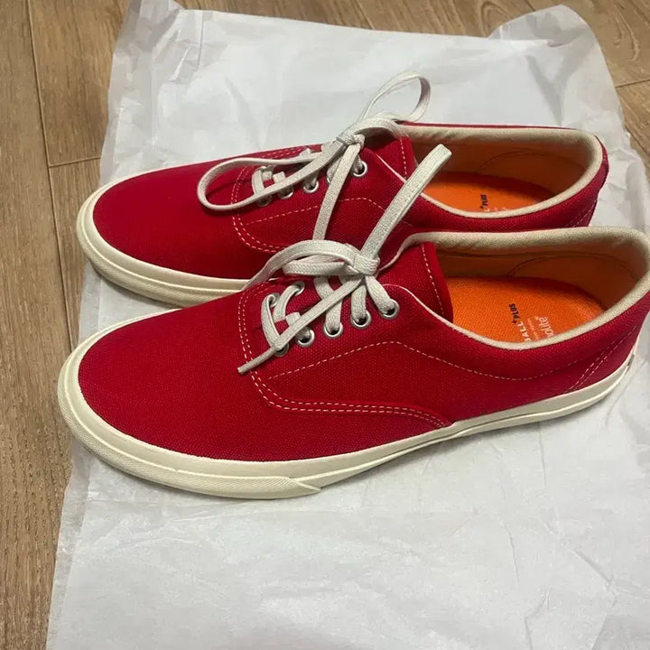[SOLD OUT] [새상품] 캐치볼 홀리데이 레드 260