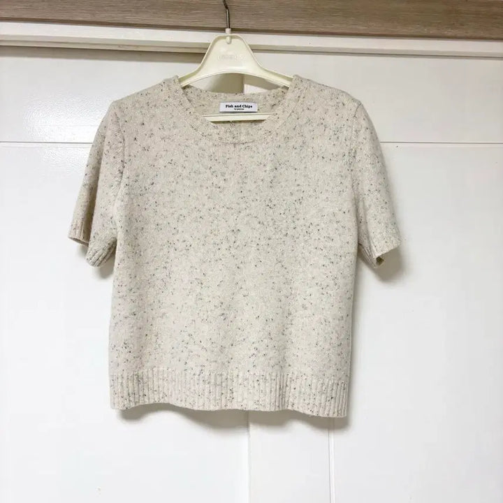 [SOLD OUT] 파슨스 반팔 크롭 니트 오트밀