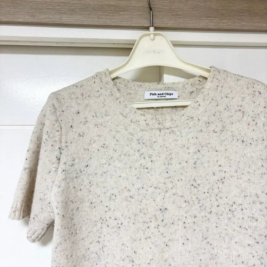 [SOLD OUT] 파슨스 반팔 크롭 니트 오트밀