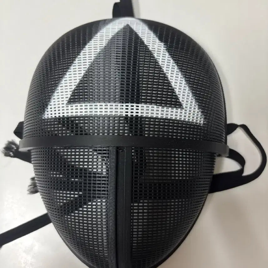 [BUNJANG] Squid Game Triangle Mask / 오징어게임 세모 마스크 팔아요