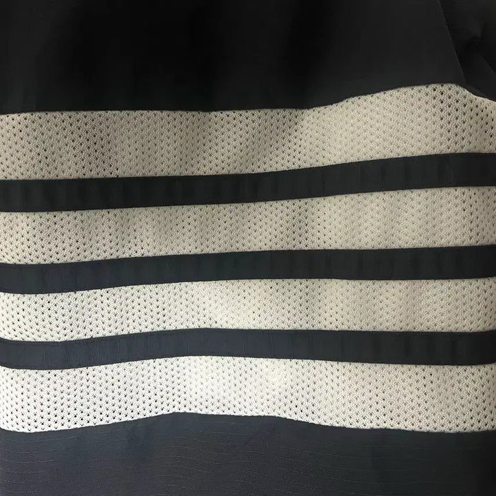 [BUNJANG] Thom Browne Windbreaker Navy Size 3 / [3](새제품급) 톰브라운 바람막이 네이비