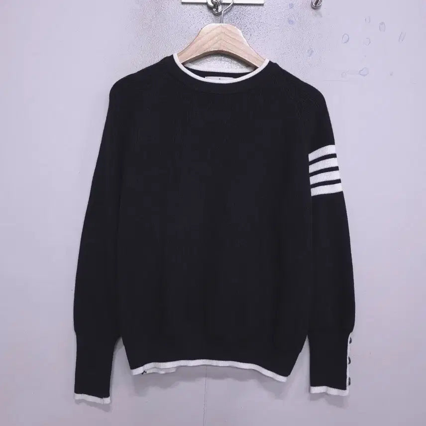 [BUNJANG] NMIXX Sullyoon Knit Top / 샐리) 거의새거  여성 사선 니트 -F