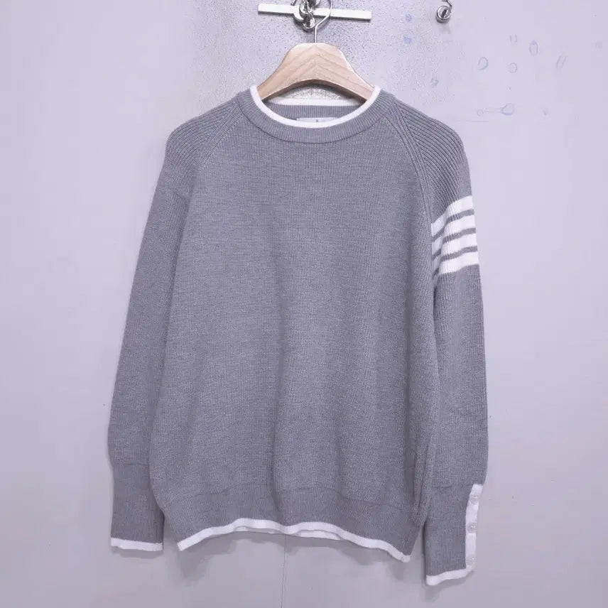 [BUNJANG] NMIXX Sullyoon Knit Top / 샐리) 거의새거 여성 사선 니트 -F