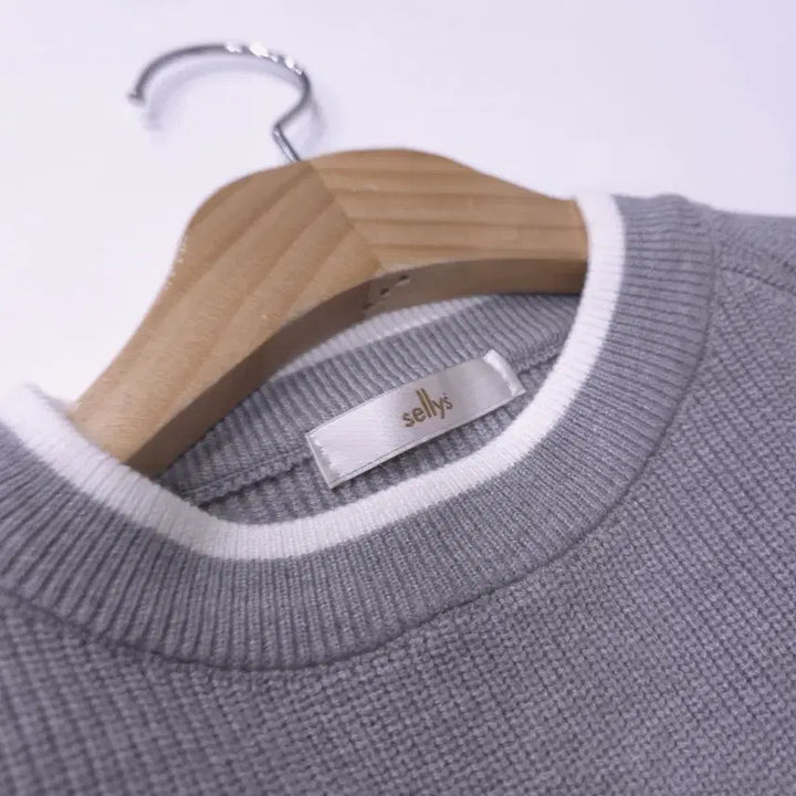 [BUNJANG] NMIXX Sullyoon Knit Top / 샐리) 거의새거 여성 사선 니트 -F