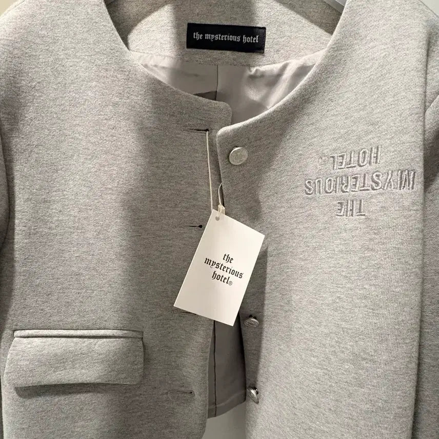 [SOLD OUT] (택새상품 가격내림)스웻 캐주얼 자켓 미스테리어스호텔 더미스테리어스호텔