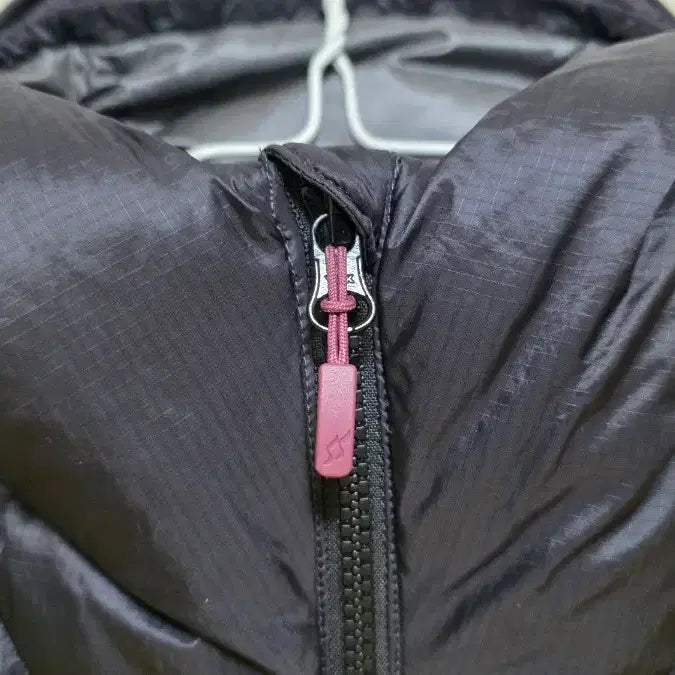 [BUNJANG] Rab Neutrino Pro Women's Padded Jacket Black S / 랩 뉴트리노 프로 여성 패딩 블랙 S