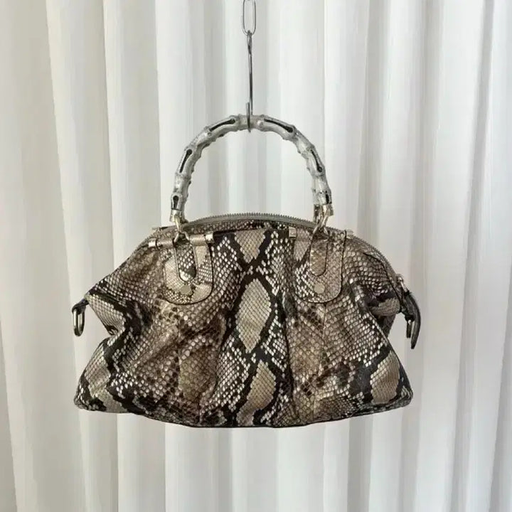 [BUNJANG] Gucci GG Beige Snakeskin Bamboo Handle Tote Bag / 구찌 GG 베이지 스네이크스킨 뱀부 핸들 토트백